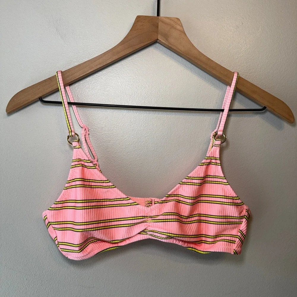 Aerie Beach Babe Shine Rib Voop Bikini Top Ribbed Pink Striped Size Medium NWT